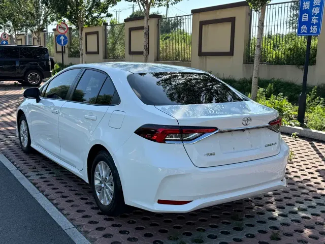 Toyota Corolla — Фото автомобиля 4