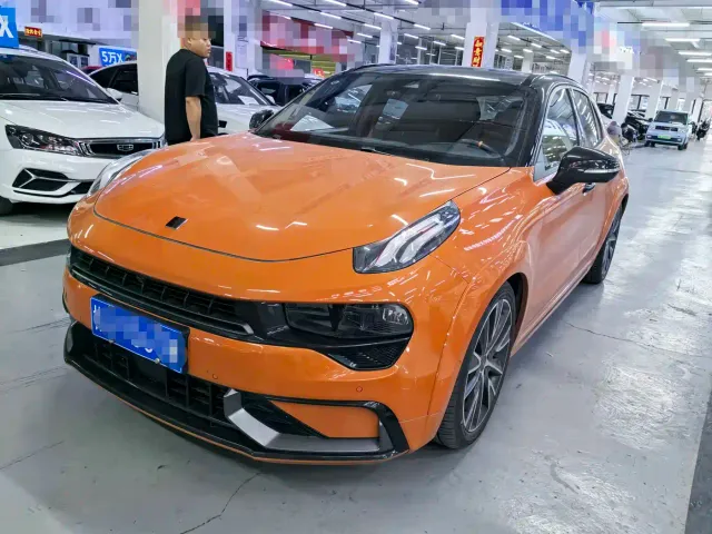Фотография автомобиля — Lynk & Co 02 Hatchback