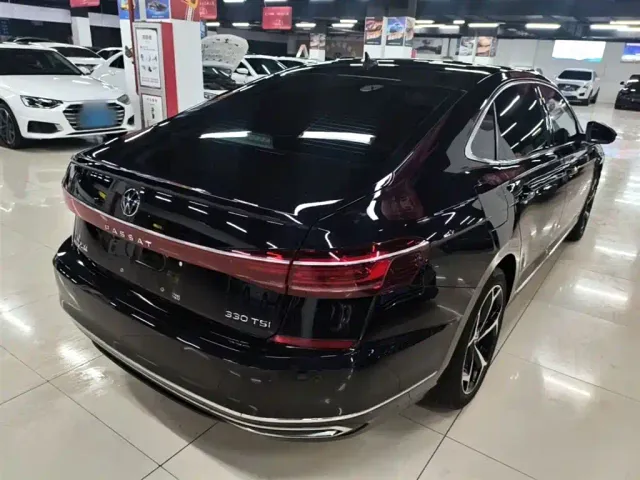 Volkswagen Passat — Фото автомобиля 6