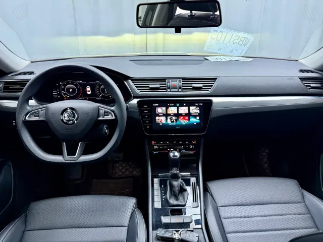 Skoda Superb — Фото автомобиля 7