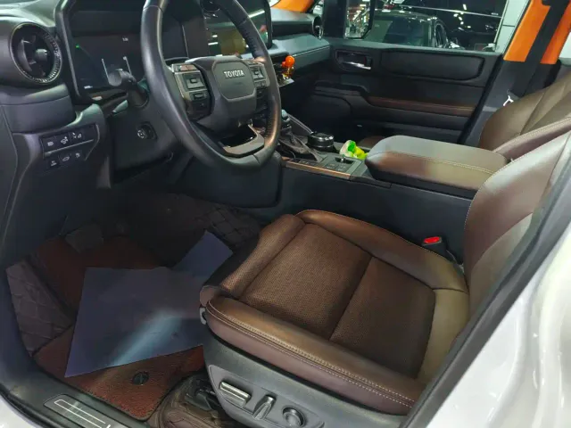 Toyota Prado — Фото автомобиля 15