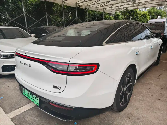 Luxeed S7 — Фото автомобиля 6
