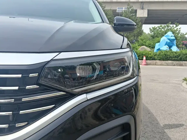 Volkswagen Passat — Фото автомобиля 3