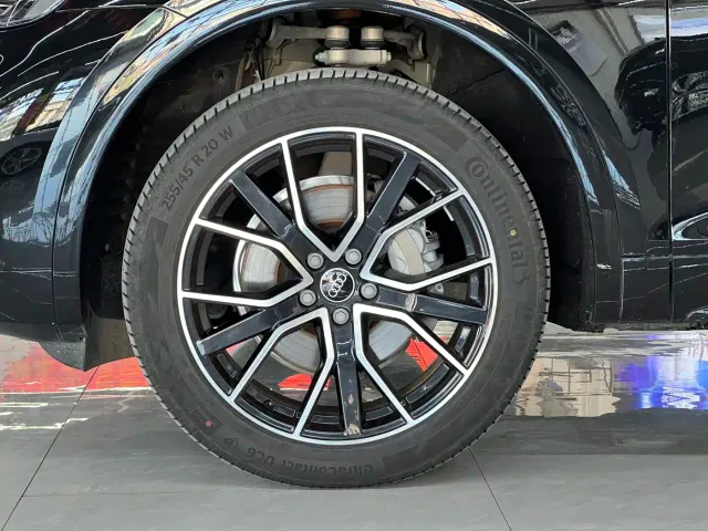 Audi Q5L — Фото автомобиля 10