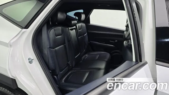 Hyundai Tucson Tucson (NX4) Бензин 1.6 турбо 2WD — Фото автомобиля 25