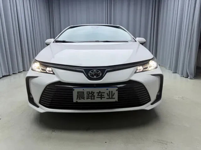 Toyota Corolla — Фото автомобиля 2