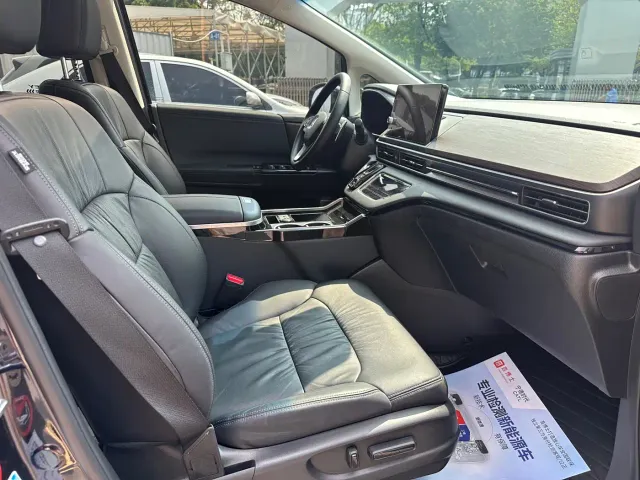Honda Odyssey — Фото автомобиля 11
