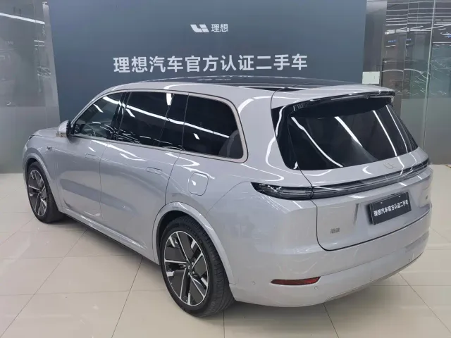 Li Auto L9 — Фото автомобиля 13