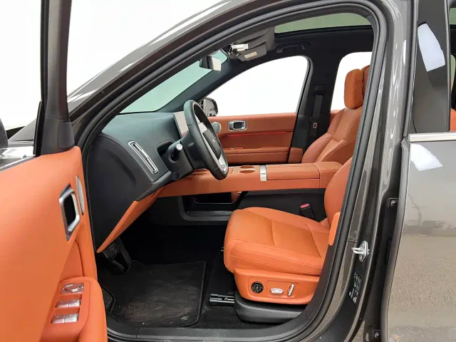 Li Auto L6 — Фото автомобиля 14