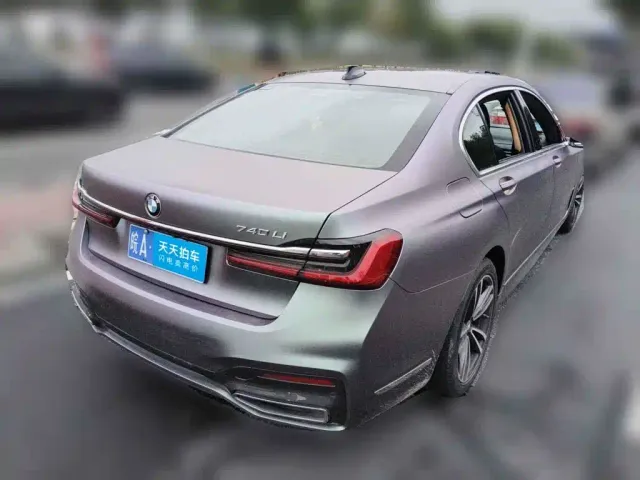 BMW 7 Series — Фото автомобиля 2
