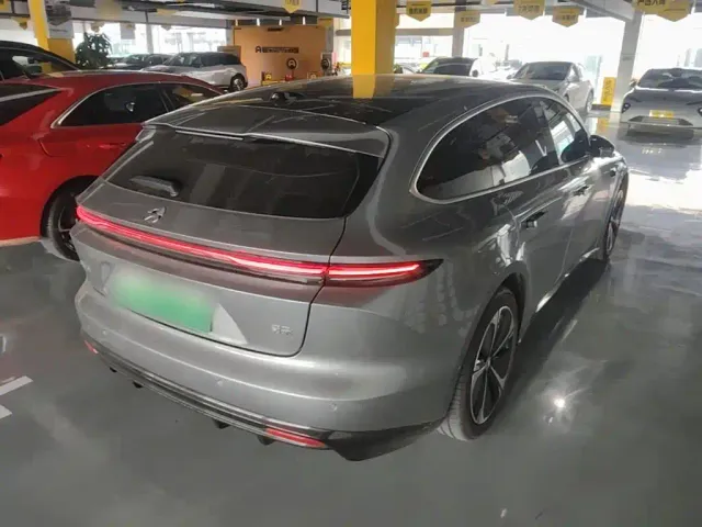 Nio ET5 Touring — Фото автомобиля 6