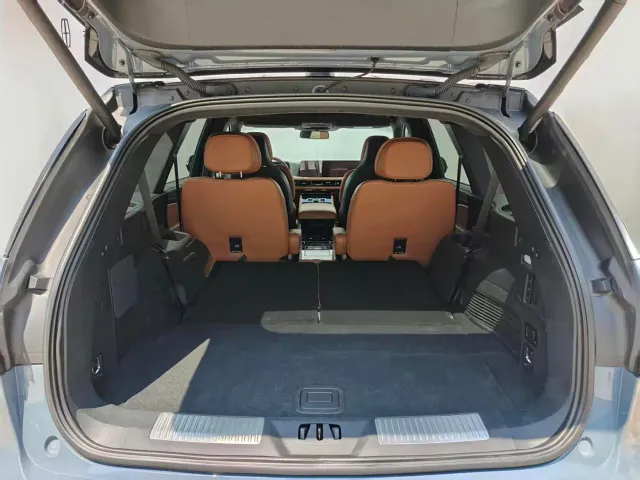 Lincoln Aviator — Фото автомобиля 10
