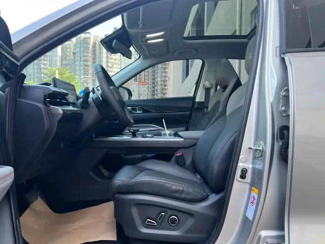 Changan Z6 — Фото автомобиля 13