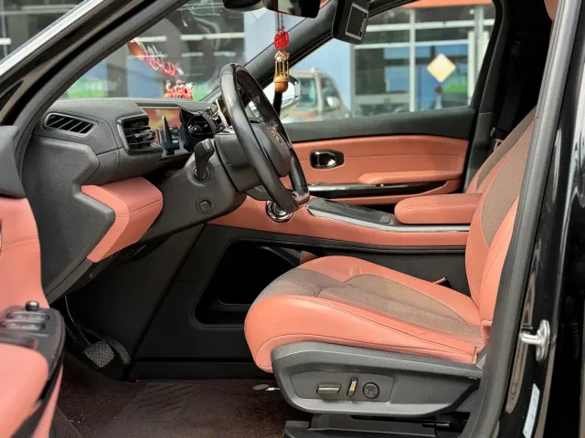 Nio EC6 — Фото автомобиля 5