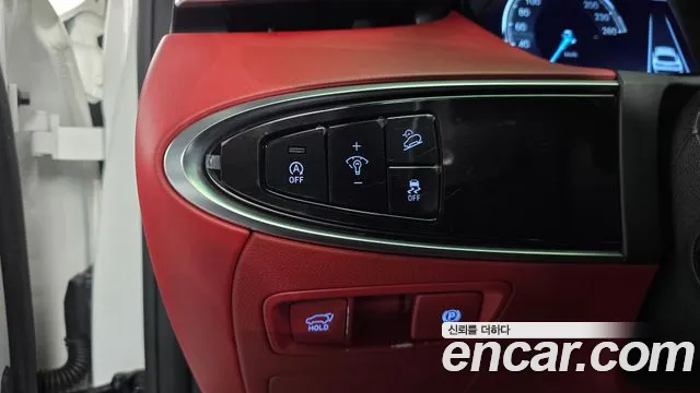 Genesis GV70 — Фото автомобиля 27