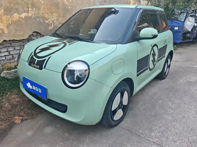 Фотография автомобиля — Changan Lumin