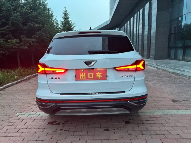 Jetta VS7 — Фото автомобиля 8