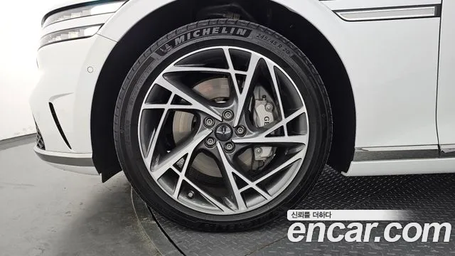 Genesis G90 Бензин 3.5 турбо AWD — Фото автомобиля 5