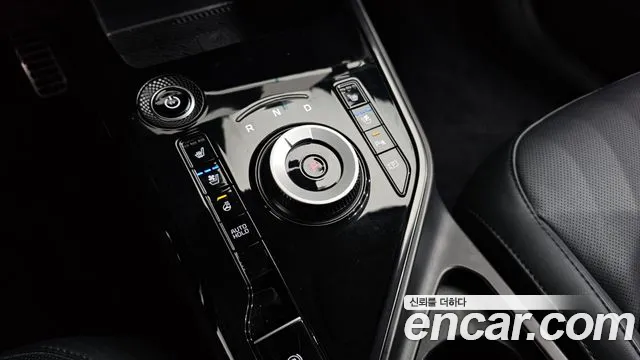 Kia Niro Niro (New) — Фото автомобиля 12