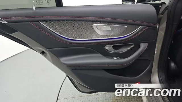 Mercedes-Benz CLS-Class — Фото автомобиля 24