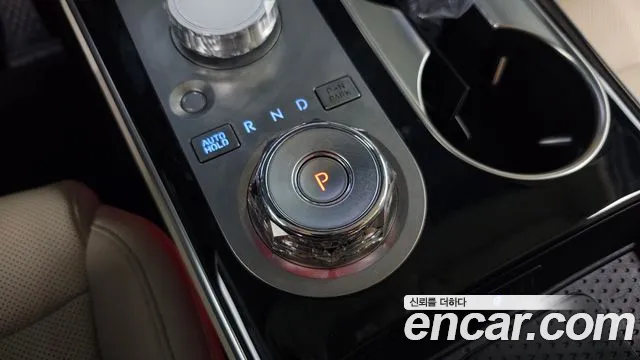 Genesis GV70 — Фото автомобиля 9