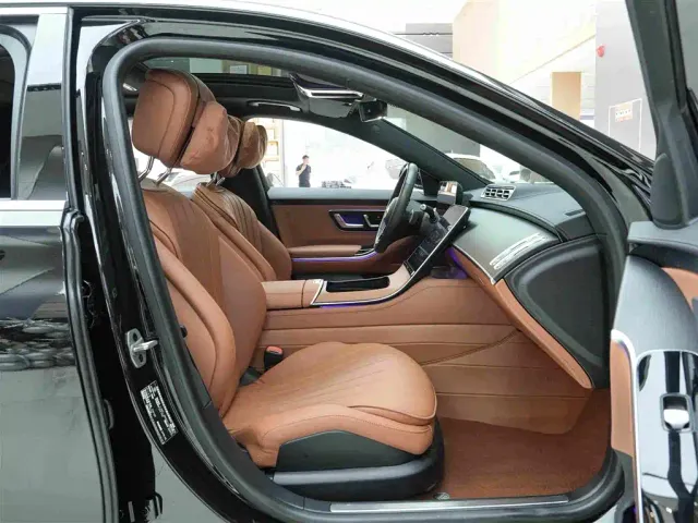 Mercedes-Benz S-Class — Фото автомобиля 12