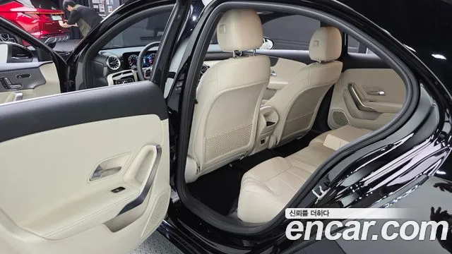 Mercedes-Benz A-Class W177 — Фото автомобиля 11