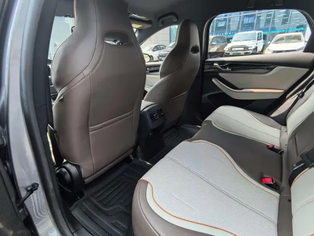 BYD Qin PLUS — Фото автомобиля 8