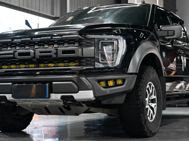 Фотография автомобиля — Ford F-150 Raptor