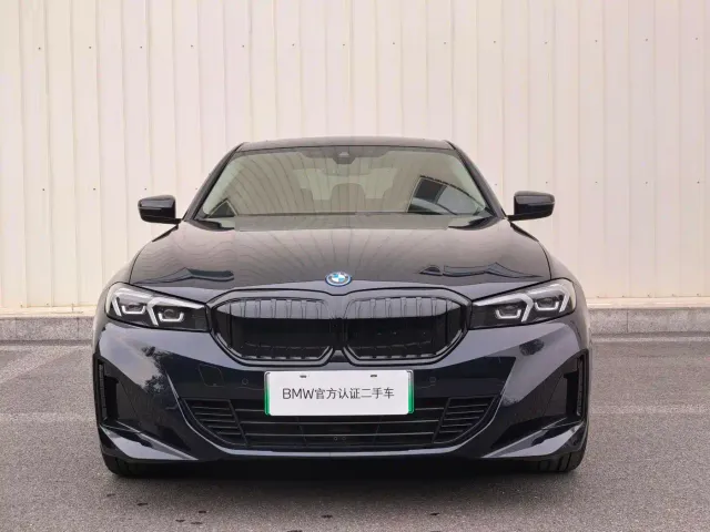 Фотография автомобиля — BMW i3
