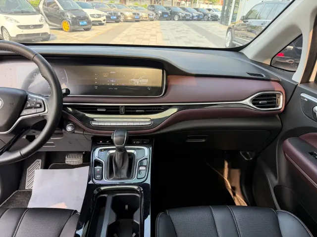 GAC Trumpchi M6 — Фото автомобиля 17