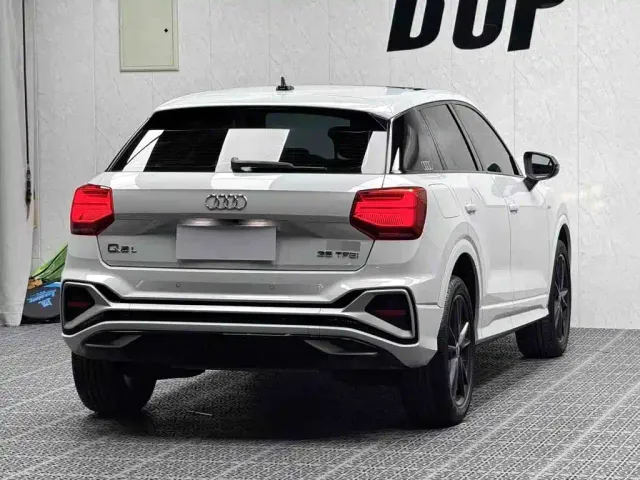 Audi Q2L — Фото автомобиля 9