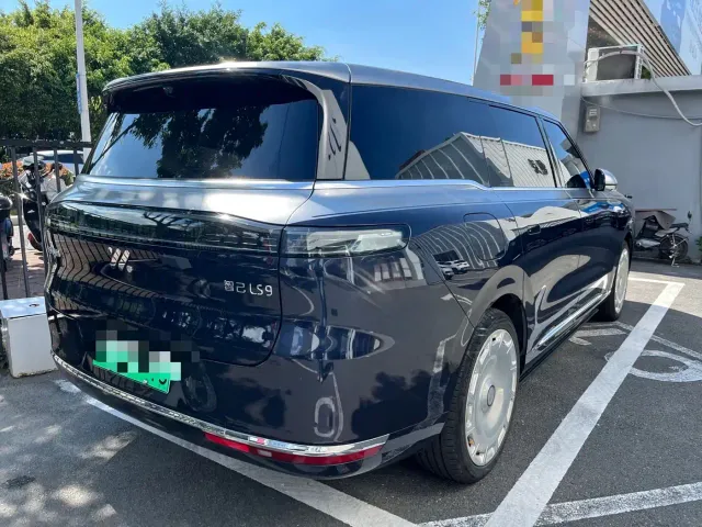 IM Motors LS9 — Фото автомобиля 7