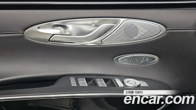 Genesis GV70 — Фото автомобиля 19