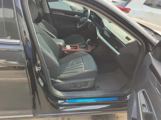 Volkswagen Passat — Фото автомобиля 8