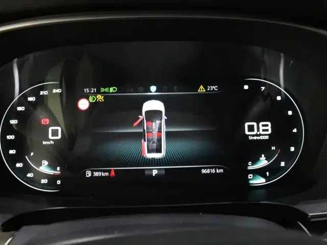 Roewe iMAX8 — Фото автомобиля 15