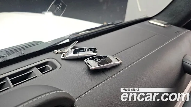 Mercedes-Benz G-Class — Фото автомобиля 24