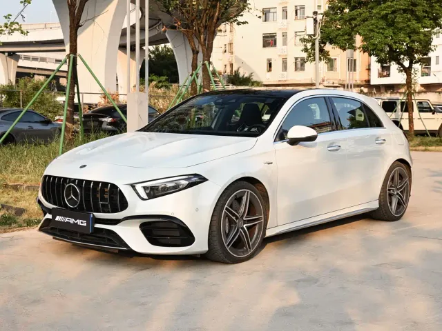 Фотография автомобиля — Mercedes-Benz A-Class AMG