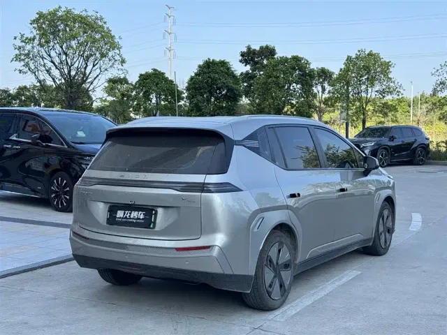 GAC Aion Y — Фото автомобиля 9