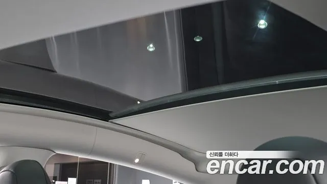 Tesla Model Y — Фото автомобиля 19