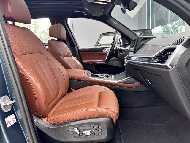BMW X7 — Фото автомобиля 9
