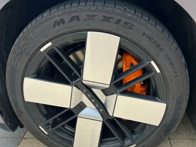 Xpeng P7 — Фото автомобиля 4