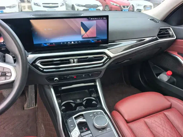 BMW 3 Series — Фото автомобиля 12