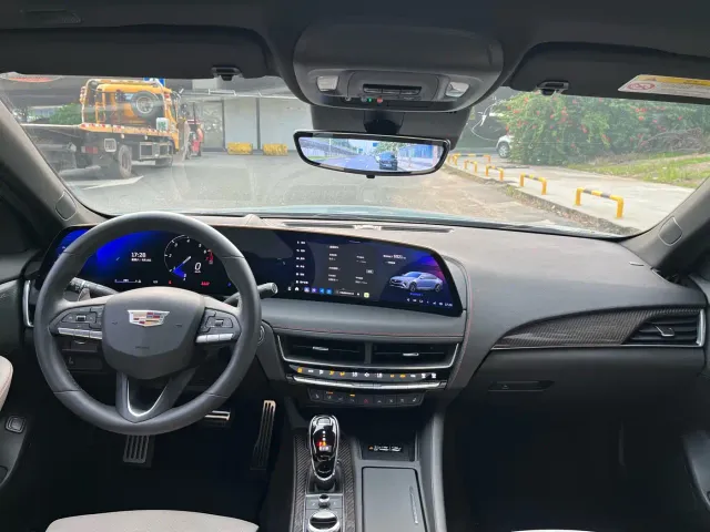 Cadillac CT5 — Фото автомобиля 13