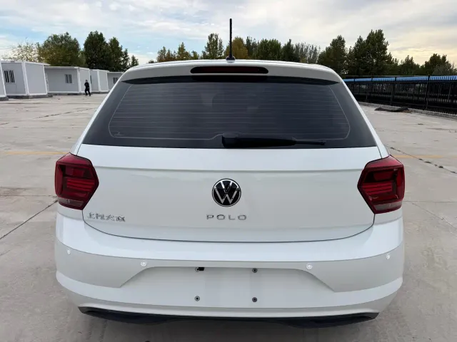 Volkswagen Polo — Фото автомобиля 6
