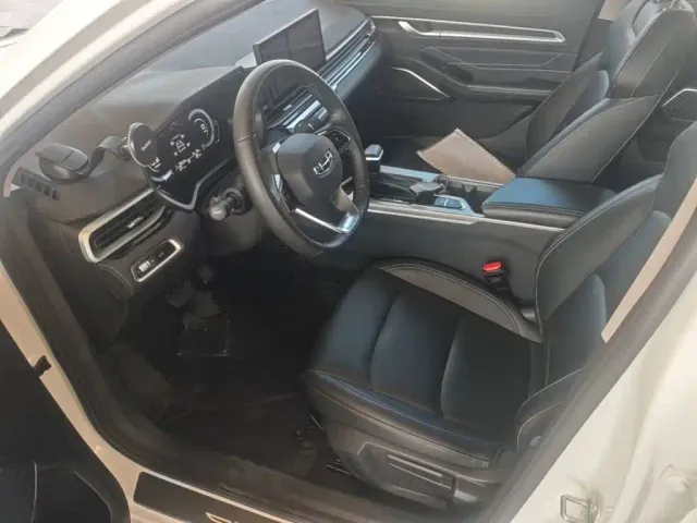 Geely Emgrand — Фото автомобиля 14