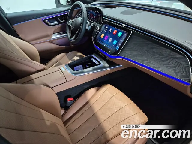 Mercedes-Benz E-Class — Фото автомобиля 18