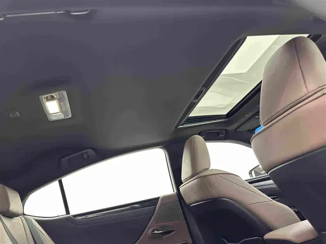 Lexus ES — Фото автомобиля 20