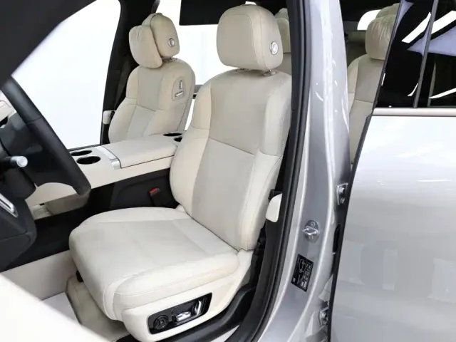 Li Auto L9 — Фото автомобиля 7