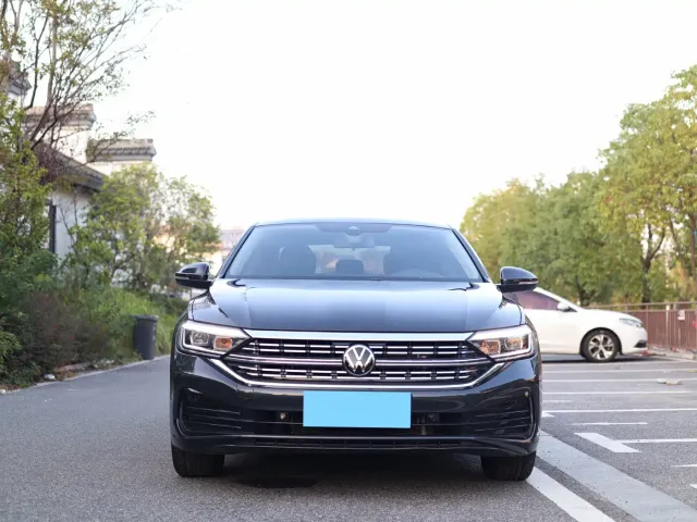 Volkswagen Sagitar — Фото автомобиля 2